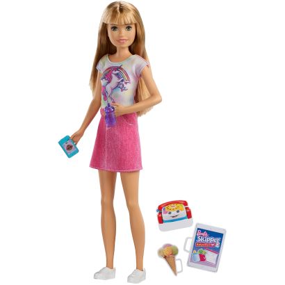Barbie Bebek Bakıcısı Serisi ve Aksesuarları Sarı Saçlı Bebek