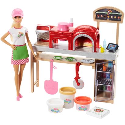 Barbie Pizza Yapıyor