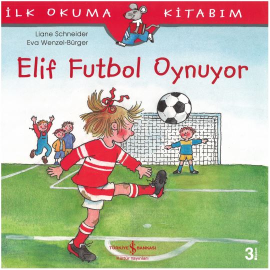 Elıf Futbol Oynuyor